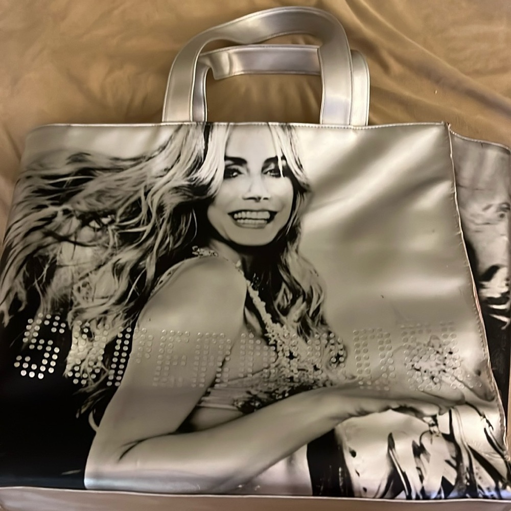 VS Heidi Klum supermodel tote in silver with pink lining